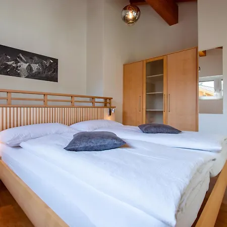 Dolce Appartement-fewo 4-bettwohnung Taeschhorn By Interhome Saas-Fee