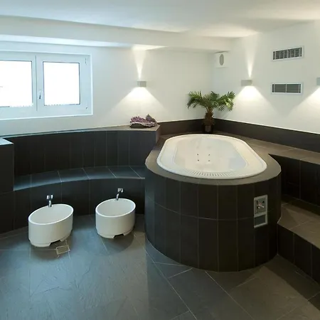 Dolce Appartement-fewo 4-bettwohnung Taeschhorn By Interhome